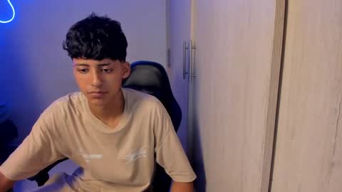 dante_martinez1 online show from 8, 4, 2026