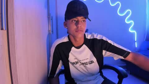 dante_martinez1 online show from 20, 4, 2026