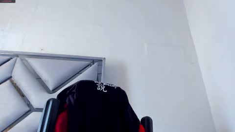 Snapshot of danterouxx chatting on 5, 12, 2025 Dante online show from 5, 12, 2025