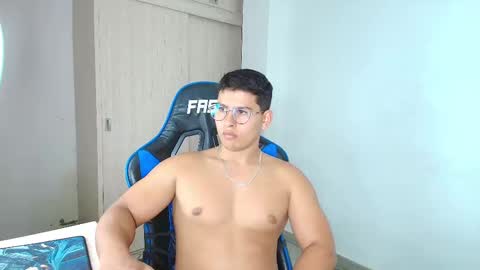 Snapshot of dantraxx chatting on 22, 1, 2025 Dantraxx online show from 22, 1, 2025