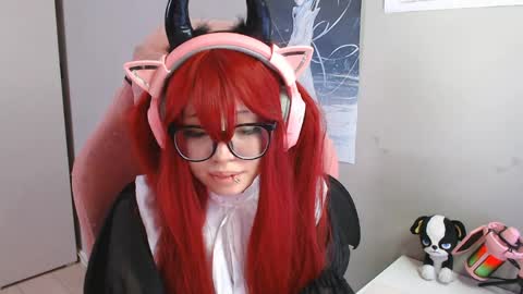 danyelleeyermann online show from 30, 4, 2026