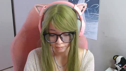 danyelleeyermann online show from 11, 5, 2026