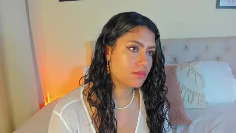 Snapshot of daphne_24 chatting on 25, 2, 2026 Antonella Mora online show from 25, 2, 2026