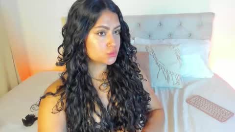 Snapshot of daphne_24 chatting on 28, 2, 2026 Antonella Mora online show from 28, 2, 2026