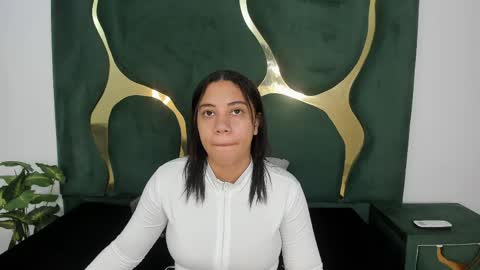Snapshot of daphne_culeht chatting on 13, 5, 2026 daphne_culeht online show from 13, 5, 2026