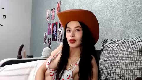 Daphne Darkthorn online show from 18, 10, 2025