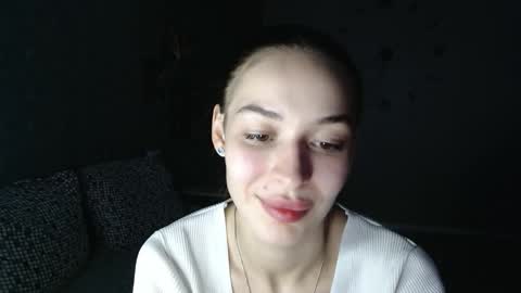 Daphne Darkthorn online show from 4, 11, 2025