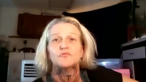 Snapshot of dapplepheonix chatting on 30, 10, 2025 Good Girl on Fire online show from 30, 10, 2025