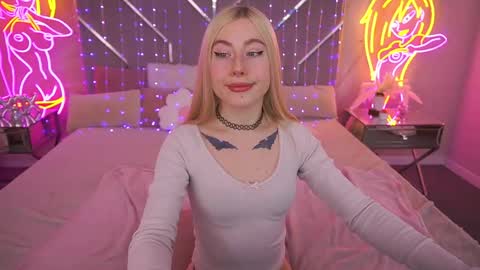 Snapshot of dariadelly chatting on 3, 6, 2026 dariadelly online show from 3, 6, 2026