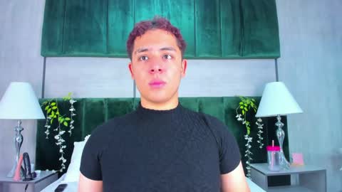 Snapshot of darian_laforteza chatting on 1, 6, 2026 Darian online show from 1, 6, 2026