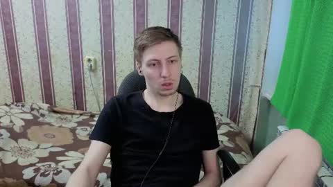 Snapshot of darienlarge chatting on 8, 7, 2026 darienlarge online show from 8, 7, 2026