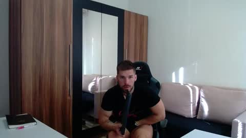 darius_94 online show from 3, 5, 2026