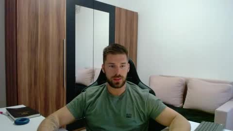 darius_94 online show from 8, 5, 2026