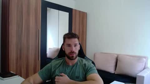 darius_94 online show from 10, 5, 2026
