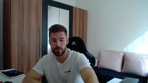 darius_94 online show from 11, 5, 2026