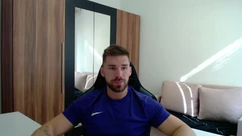 darius_94 online show from 19, 5, 2026