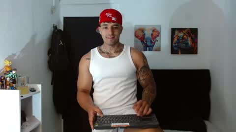 Snapshot of darius_phoenix chatting on 12, 5, 2026 Darius Phoenix online show from 12, 5, 2026
