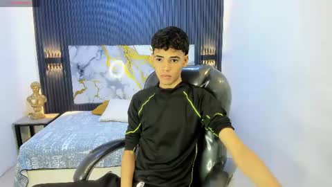 Snapshot of dark_desiree18 chatting on 13, 7, 2026 DARCK online show from 13, 7, 2026