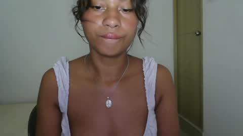 Snapshot of dark_enchantress_ chatting on 8, 4, 2026 Sofia online show from 8, 4, 2026