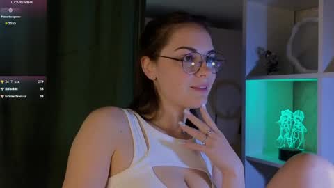 Snapshot of dark_honey_ chatting on 9, 5, 2026 Nova online show from 9, 5, 2026