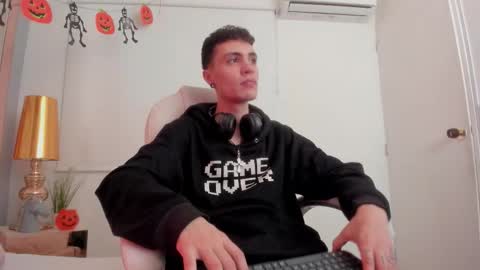 dark_sun333 online show from 28, 10, 2025