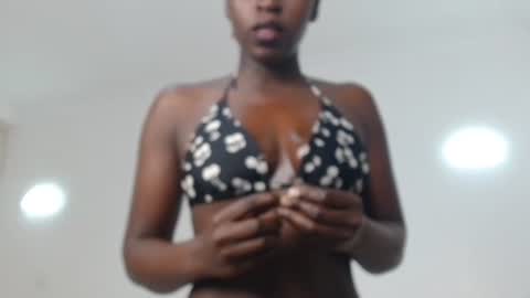 Snapshot of darkberry_ebony2 chatting on 3, 7, 2026 Vee online show from 3, 7, 2026