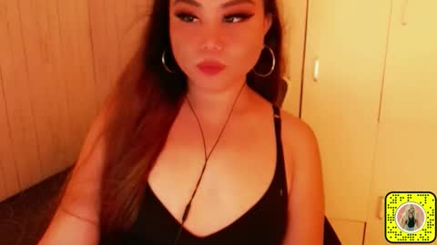 Snapshot of darkbirde chatting on 6, 11, 2025 Rose Dawson online show from 6, 11, 2025