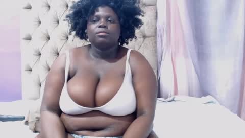 Snapshot of darkgiantmelanin chatting on 19, 6, 2026 darkgiantmelanin online show from 19, 6, 2026