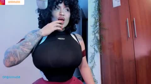 Snapshot of darknes_lilith18 chatting on 8, 2, 2025 darknes_lilith18 online show from 8, 2, 2025