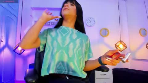 Snapshot of darliing_hott chatting on 12, 1, 2026 darliing_hott online show from 12, 1, 2026