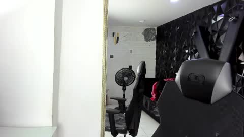 Snapshot of darlingbdsm_ chatting on 17, 6, 2026 Darling online show from 17, 6, 2026
