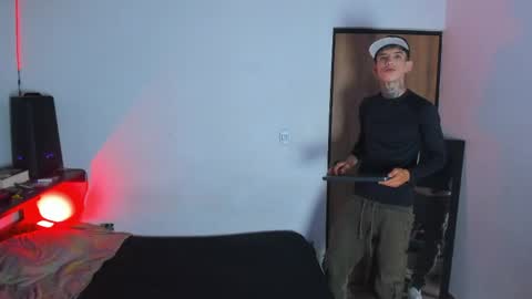 Snapshot of darwin_stark chatting on 6, 5, 2026 darwin_stark online show from 6, 5, 2026