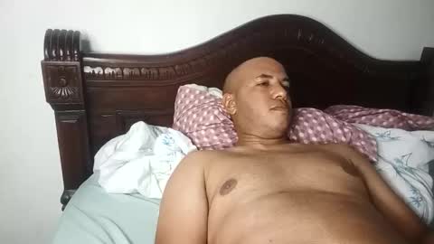 Snapshot of darwinsreyes chatting on 8, 11, 2025 darwinsreyes online show from 8, 11, 2025