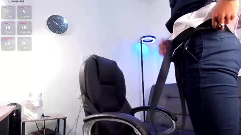 Snapshot of dash_bukoski chatting on 13, 11, 2025 Dash online show from 13, 11, 2025