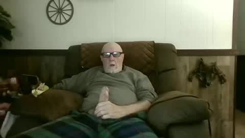 Snapshot of dave571960 chatting on 25, 5, 2026 dave571960 online show from 25, 5, 2026