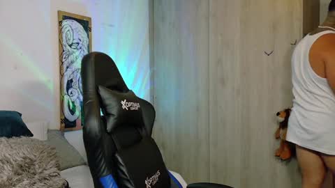 DAVE MAX online show from 3, 2, 2025