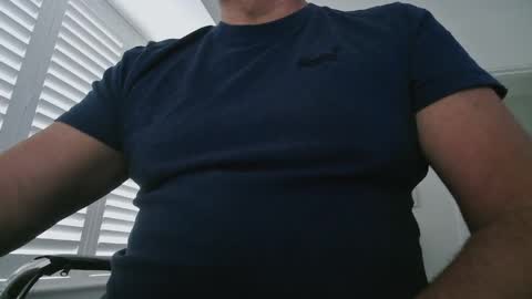 Snapshot of davesu12345 chatting on 28, 4, 2026 davesu12345 online show from 28, 4, 2026