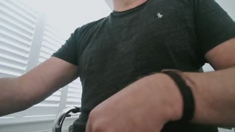 Snapshot of davesu12345 chatting on 18, 5, 2026 davesu12345 online show from 18, 5, 2026
