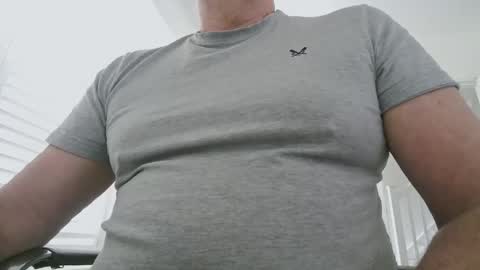 Snapshot of davesu12345 chatting on 20, 5, 2026 davesu12345 online show from 20, 5, 2026
