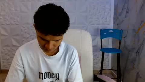 Snapshot of davexxx_ chatting on 16, 6, 2026 Dave online show from 16, 6, 2026