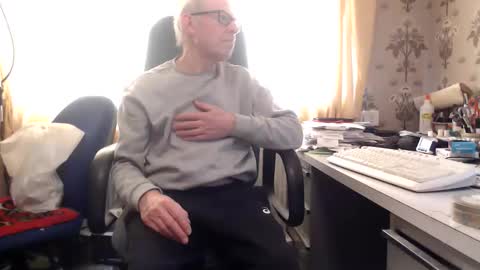 Snapshot of david89853 chatting on 19, 3, 2026 David online show from 19, 3, 2026