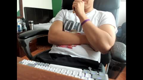 Snapshot of david_2789 chatting on 3, 1, 2025 David online show from 3, 1, 2025