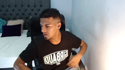 Snapshot of david_bandercock chatting on 14, 12, 2024 david_bandercock online show from 14, 12, 2024