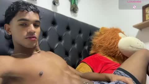 Snapshot of david_hot44 chatting on 26, 5, 2026 david_hot44 online show from 26, 5, 2026