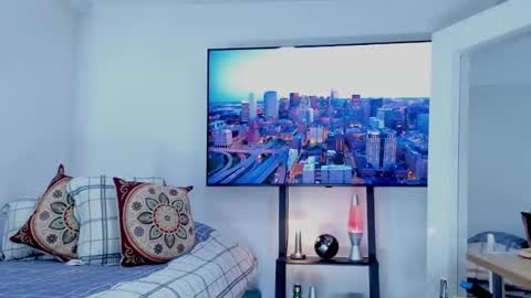 Hey im David that loves to explore and speak their fantasies. Very open talktative and nice. Feel free to chat with me online show from 20, 2, 2026