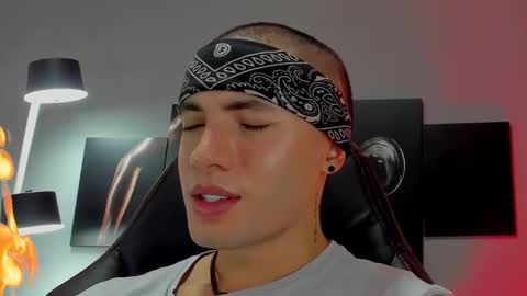 David Jons online show from 5, 2, 2025