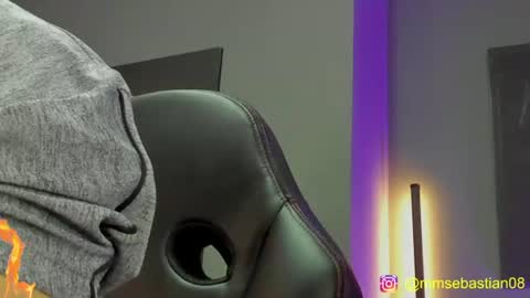 Snapshot of david_jons7 chatting on 1, 7, 2026 David Jons online show from 1, 7, 2026