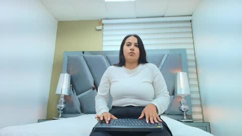 david_victoriaa online show from 8, 4, 2026