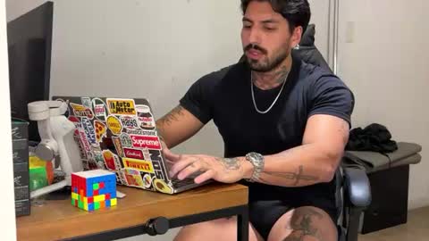 Snapshot of davidov00 chatting on 2, 7, 2026 davidov00 online show from 2, 7, 2026