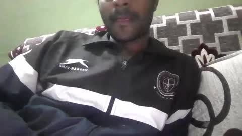 Snapshot of davidvishu975 chatting on 21, 11, 2025 Dude97 online show from 21, 11, 2025